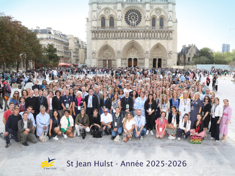 Pré-rentrée à Notre-Dame de Paris pour la communauté éducative
