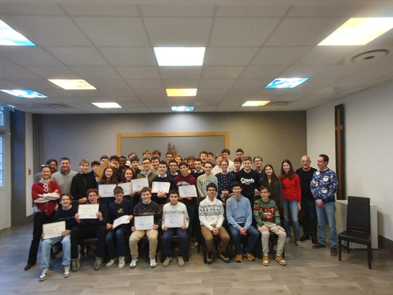 Remise du diplôme BIA (Brevet d’Initiation Aéronautique) pour nos anciens élèves de la classe 2nde BIA 2024/2025 !