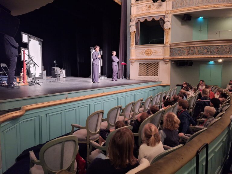 « Le Rossignol et l&rsquo;Empereur de Chine » au Théâtre Montansier pour nos classes de CP