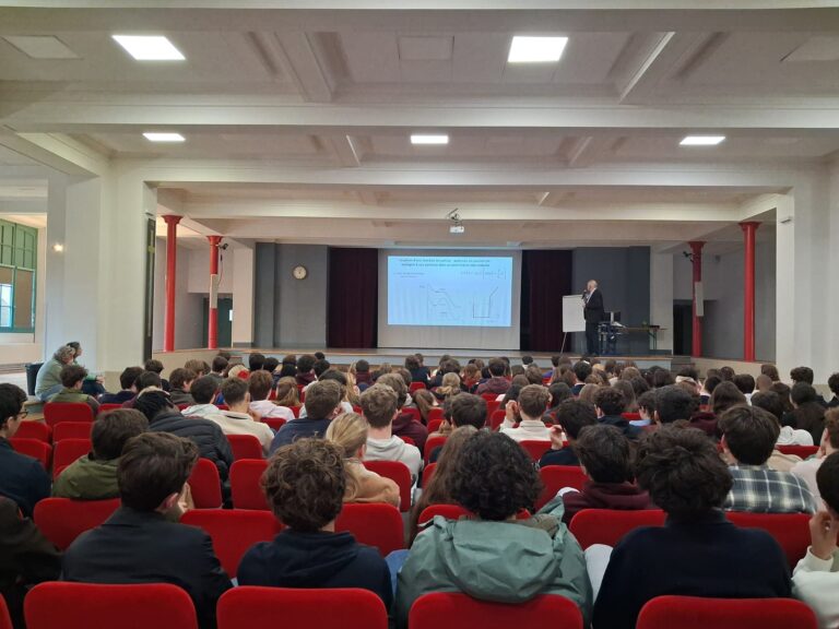 Conférence sur la mécanique quantique pour les terminales spécialité SPC